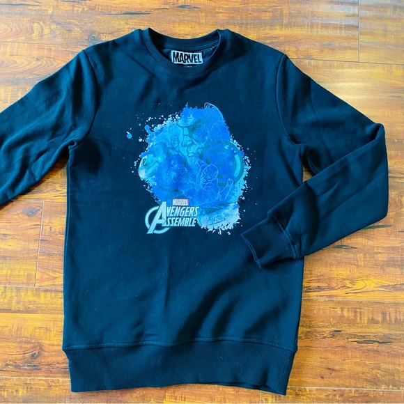 Marvel Avengers Assemble Captain America Montage Sweatshirt - Picture 2 of 4